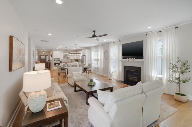 651 MAYFIELD FALLS DR, Newark, DE 19702