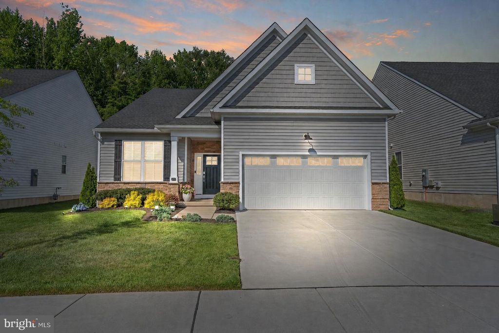 651 MAYFIELD FALLS DR, Newark, DE 19702