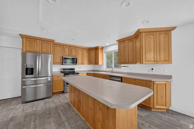 1332 N 2350 ST, Layton, UT 84040