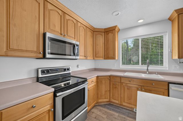 1332 N 2350 ST, Layton, UT 84040