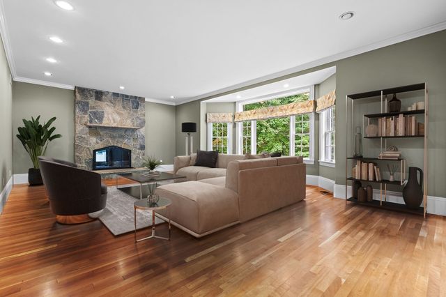 27 Carriage Drive, Lexington, MA 02420