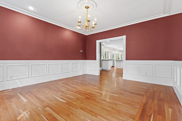 27 Carriage Drive, Lexington, MA 02420