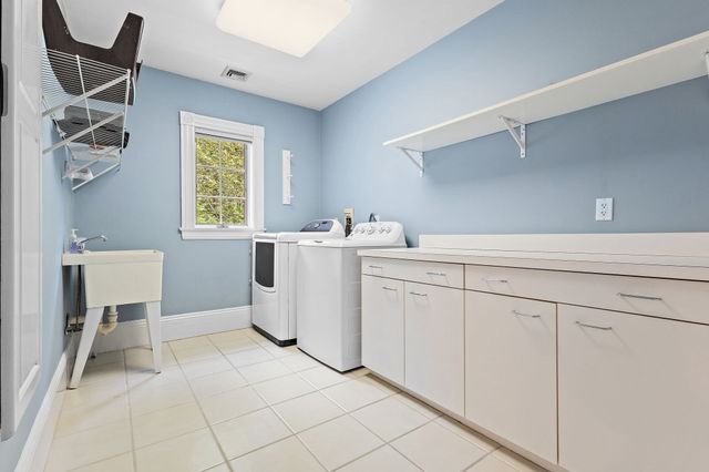27 Carriage Drive, Lexington, MA 02420