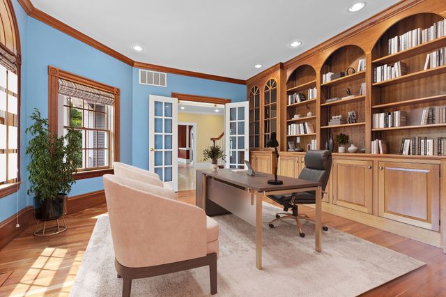 27 Carriage Drive, Lexington, MA 02420
