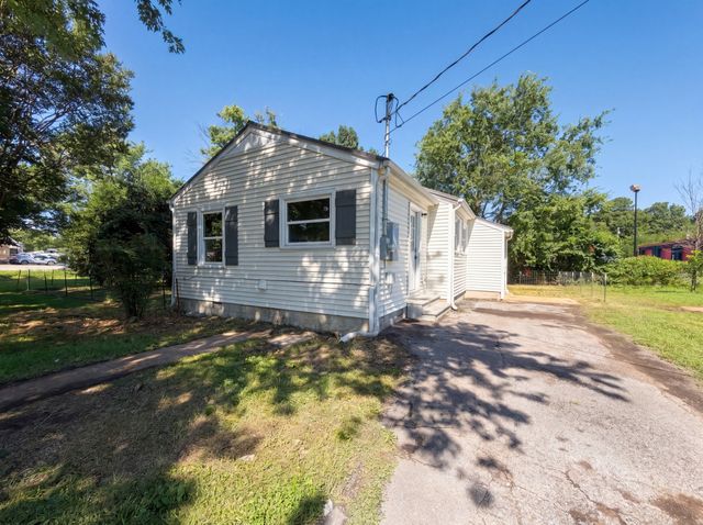 1036 E Commerce St, Lewisburg, TN 37091