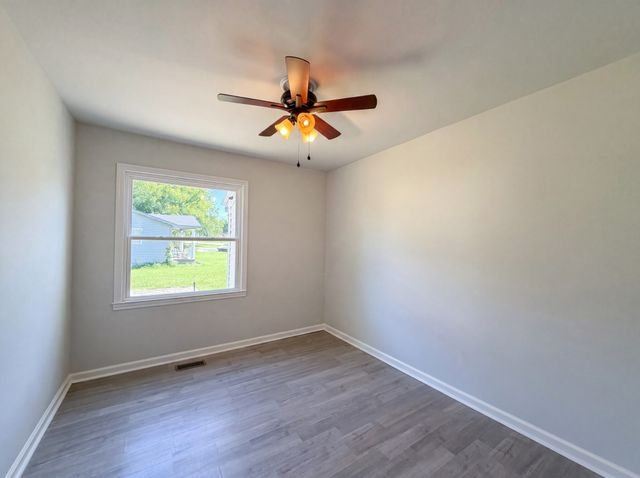 1036 E Commerce St, Lewisburg, TN 37091