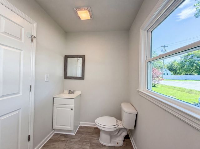 1036 E Commerce St, Lewisburg, TN 37091