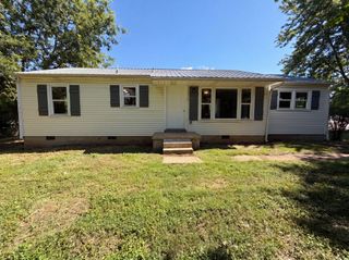 1036 E Commerce St, Lewisburg, TN 37091