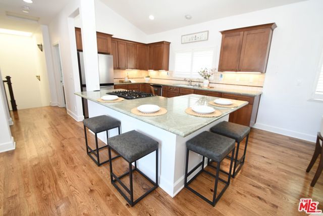 2516 Gates Avenue B, Redondo Beach, CA 90278