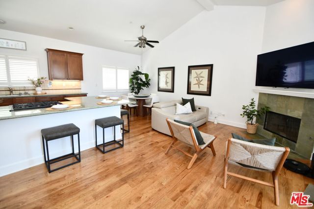 2516 Gates Avenue B, Redondo Beach, CA 90278