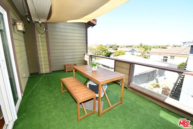2516 Gates Avenue B, Redondo Beach, CA 90278
