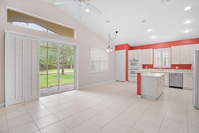 1196 SE Fleming Way, Stuart, FL 34997