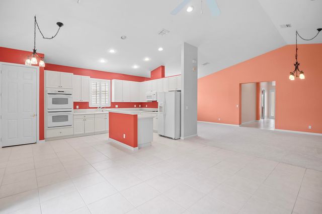1196 SE Fleming Way, Stuart, FL 34997