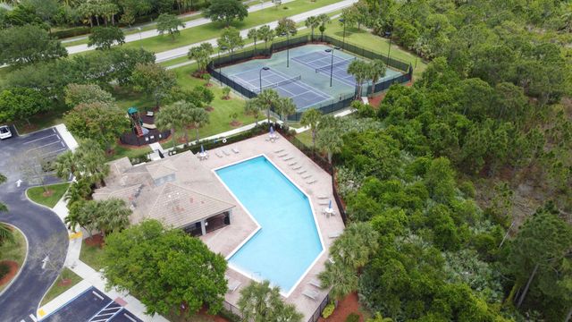 1196 SE Fleming Way, Stuart, FL 34997