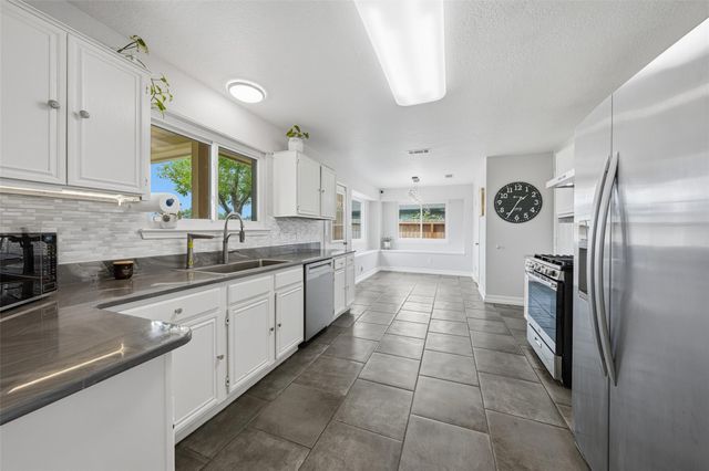 16938 Blue Mist Circle, Sugar Land, TX 77498