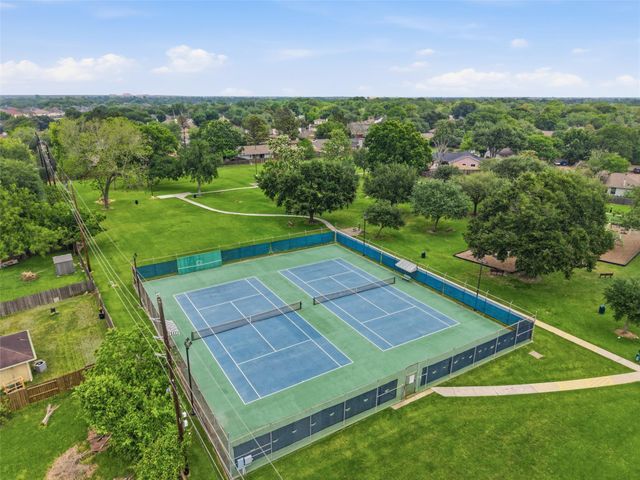 16938 Blue Mist Circle, Sugar Land, TX 77498