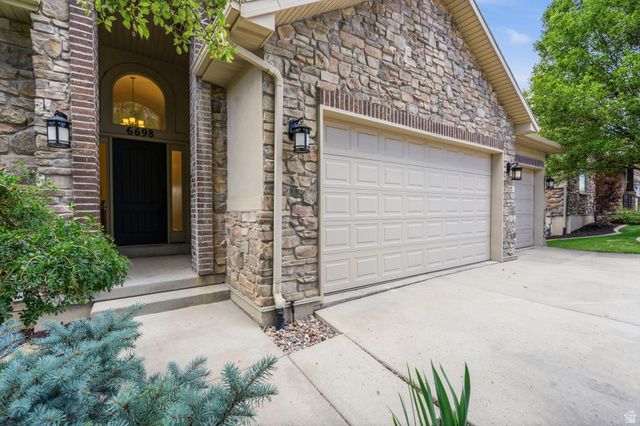6698 S HIDDEN MILL CV, Cottonwood Heights, UT 84121