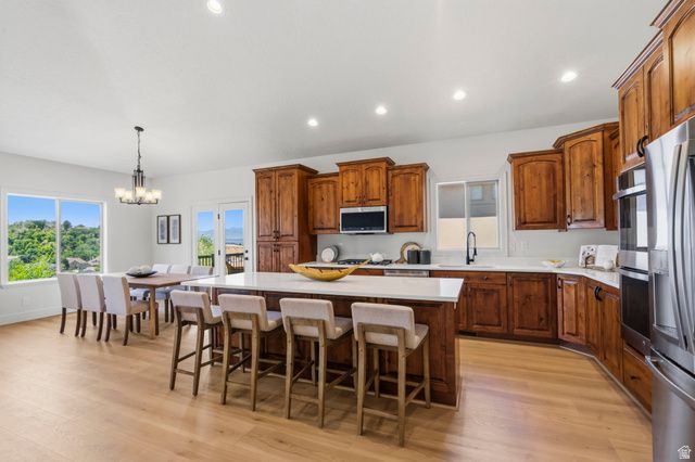 6698 S HIDDEN MILL CV, Cottonwood Heights, UT 84121
