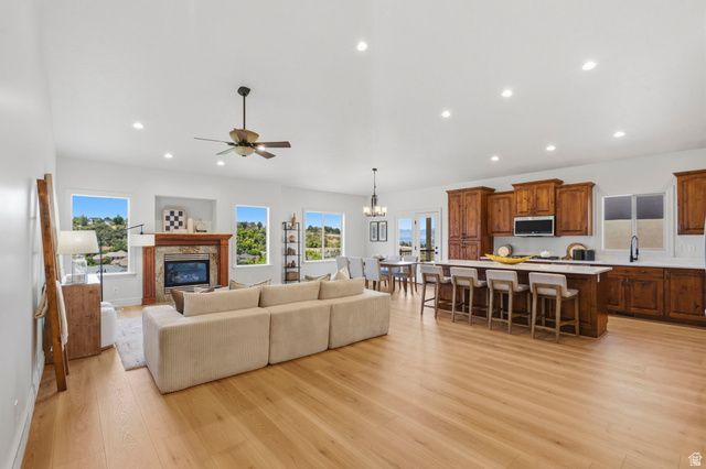 6698 S HIDDEN MILL CV, Cottonwood Heights, UT 84121