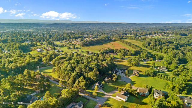4508 Christine Lynnae St, Knoxville, TN 37938