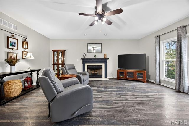 4108 Millers Ridge, St Charles, MO 63304