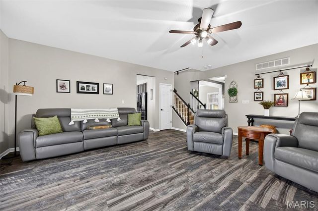 4108 Millers Ridge, St Charles, MO 63304