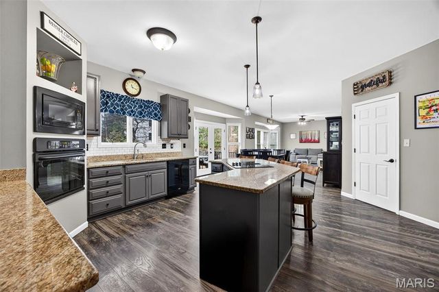 4108 Millers Ridge, St Charles, MO 63304