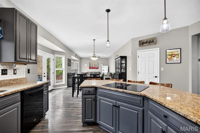 4108 Millers Ridge, St Charles, MO 63304