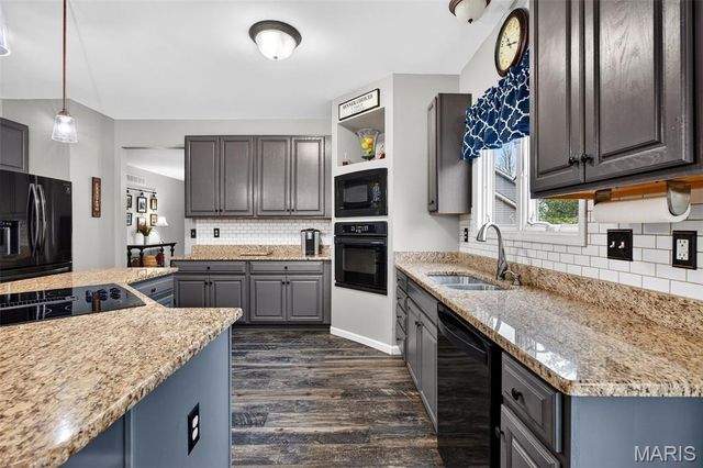 4108 Millers Ridge, St Charles, MO 63304