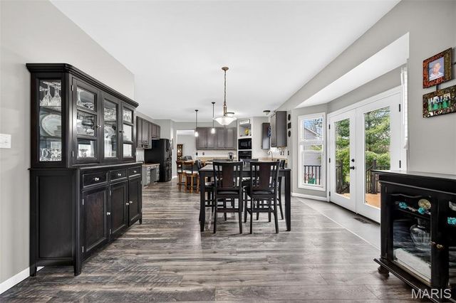 4108 Millers Ridge, St Charles, MO 63304