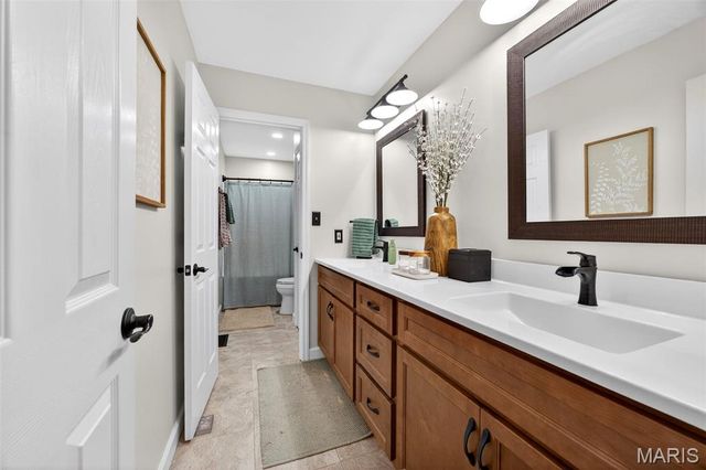 4108 Millers Ridge, St Charles, MO 63304