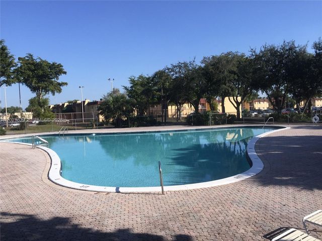 2982 NW 55th Ave 2C, Lauderhill, FL 33313