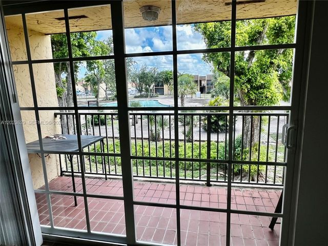 2982 NW 55th Ave 2C, Lauderhill, FL 33313