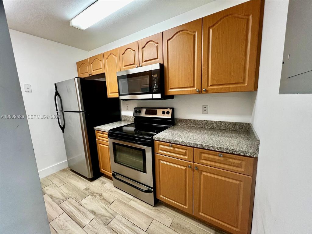 2982 NW 55th Ave 2C, Lauderhill, FL 33313
