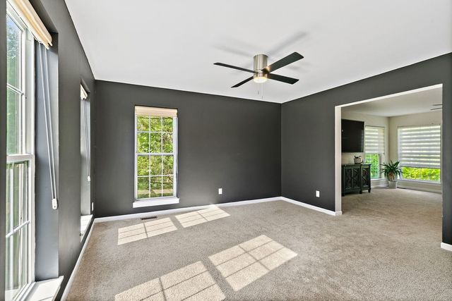 213 SW Griffin Place, Poplar Grove, IL 61065