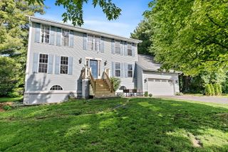 213 SW Griffin Place, Poplar Grove, IL 61065