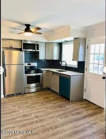 3208-3210 Cohocton Avenue 10, Point Pleasant, NJ 08742