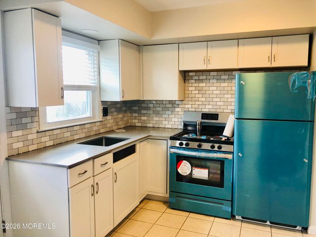 3208-3210 Cohocton Avenue 10, Point Pleasant, NJ 08742