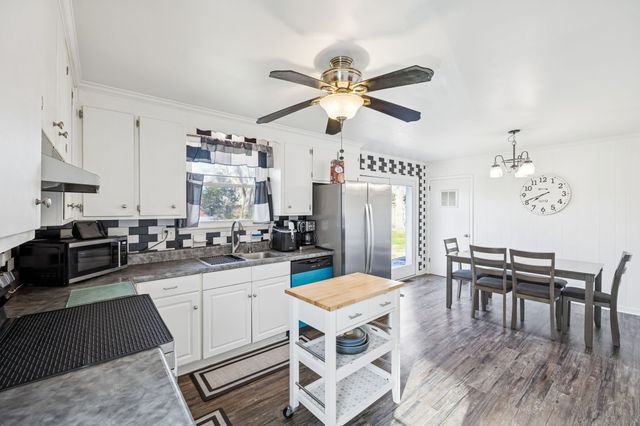 6719 Forrest Ln, Murfreesboro, TN 37129