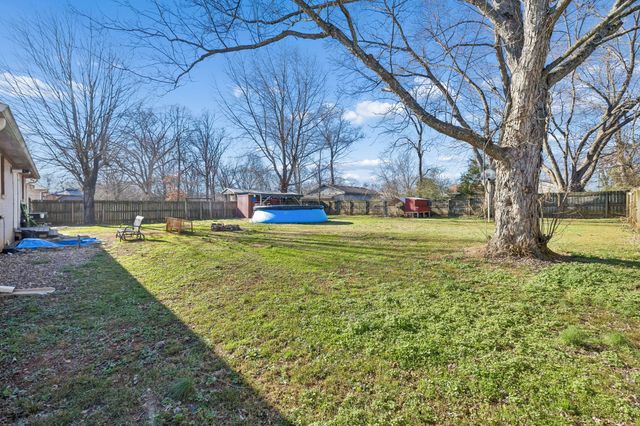 6719 Forrest Ln, Murfreesboro, TN 37129