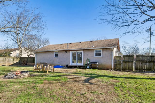 6719 Forrest Ln, Murfreesboro, TN 37129