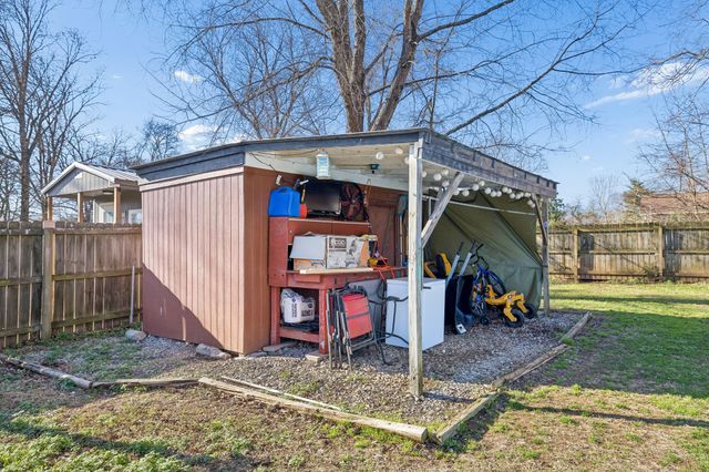 6719 Forrest Ln, Murfreesboro, TN 37129