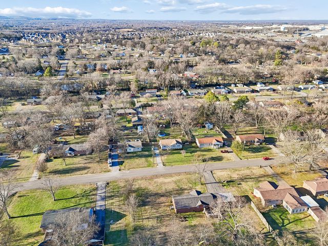 6719 Forrest Ln, Murfreesboro, TN 37129