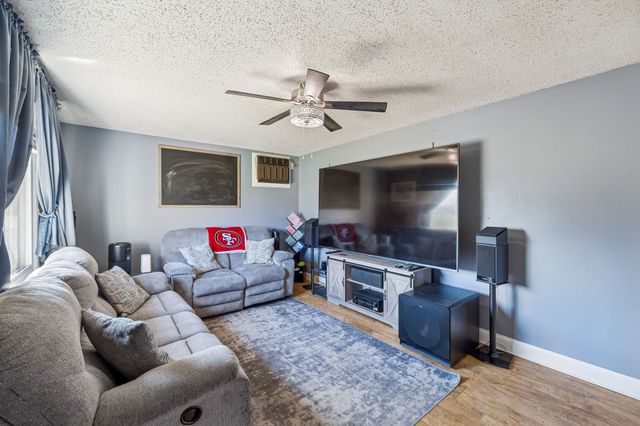 6719 Forrest Ln, Murfreesboro, TN 37129