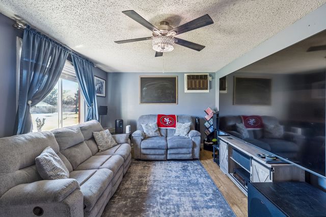 6719 Forrest Ln, Murfreesboro, TN 37129