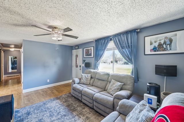 6719 Forrest Ln, Murfreesboro, TN 37129