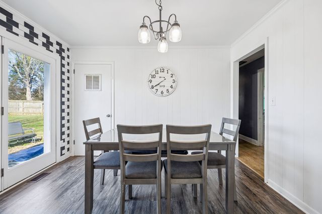 6719 Forrest Ln, Murfreesboro, TN 37129