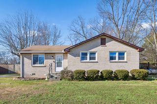 6719 Forrest Ln, Murfreesboro, TN 37129