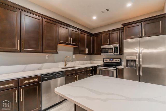 216 Hollis Street, Bono, AR 72416