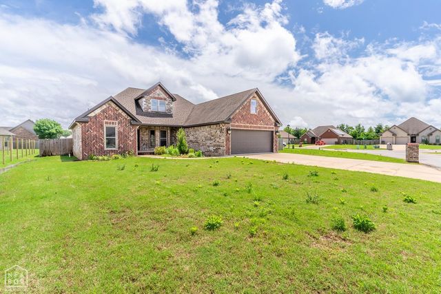 216 Hollis Street, Bono, AR 72416